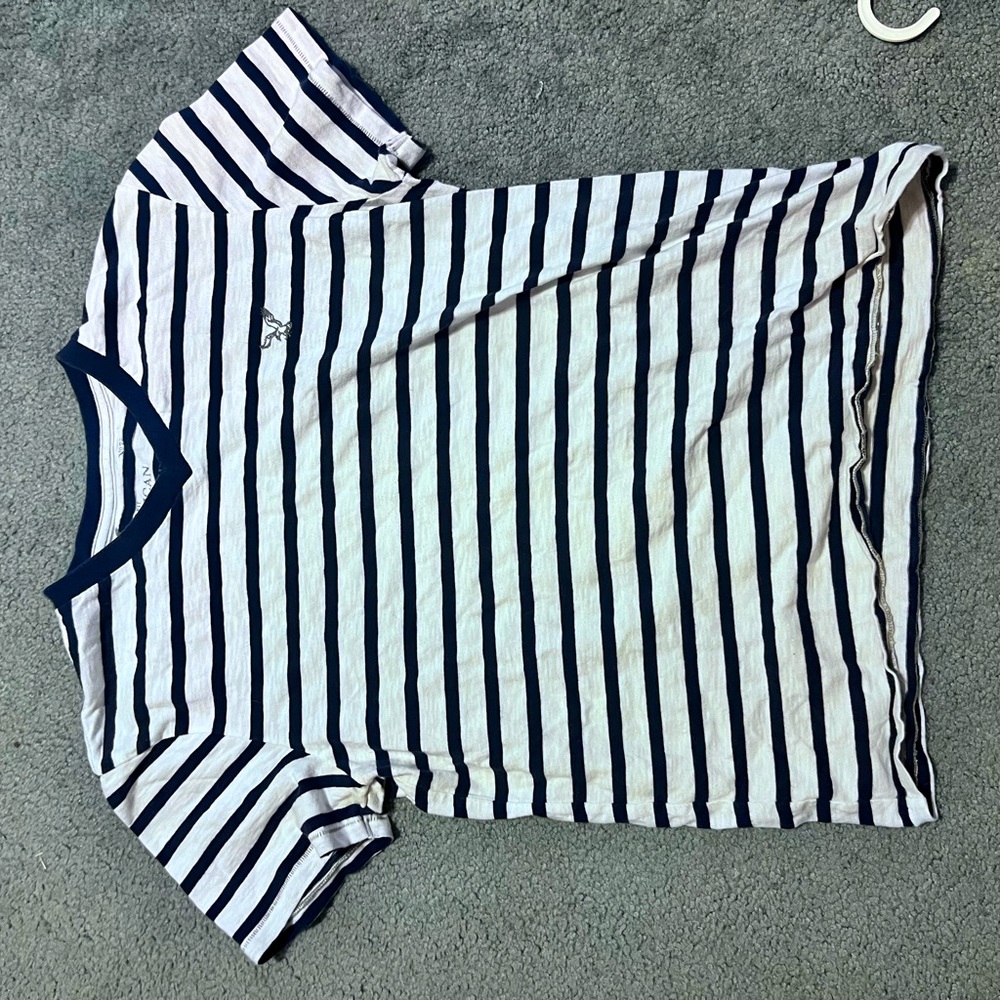 American Eagle shirt